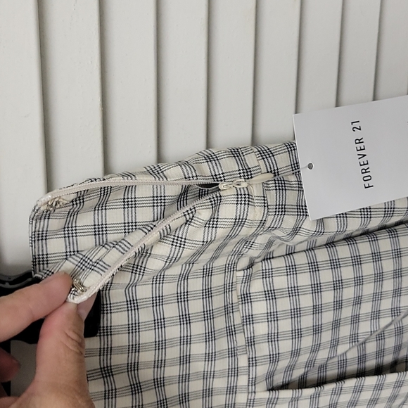 NWT Mini Skirt - Picture 5 of 7